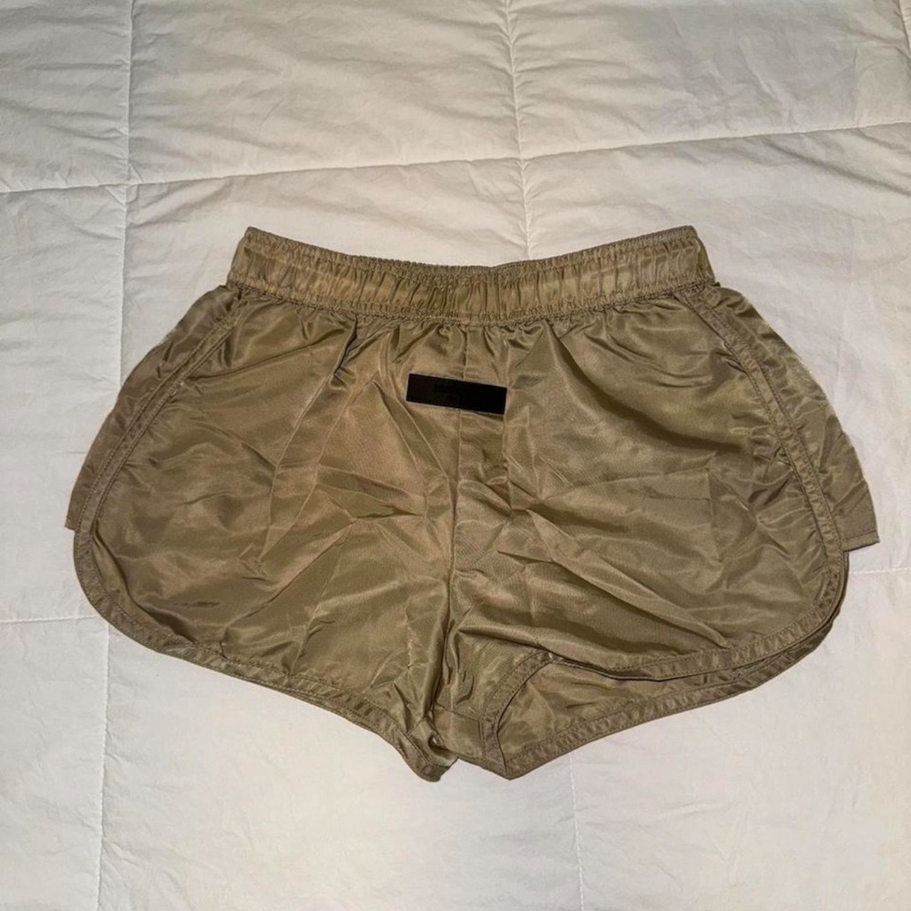 Fear of God Essentials Running Shorts Desert Taupe Size M (Fits a XSmall)